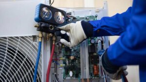 What You Should Know About AC Refrigerant Leak Repair