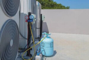 Signs of an AC Refrigerant Leak