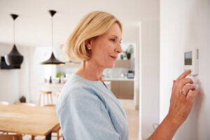 A Guide to Springtime Thermostat Settings